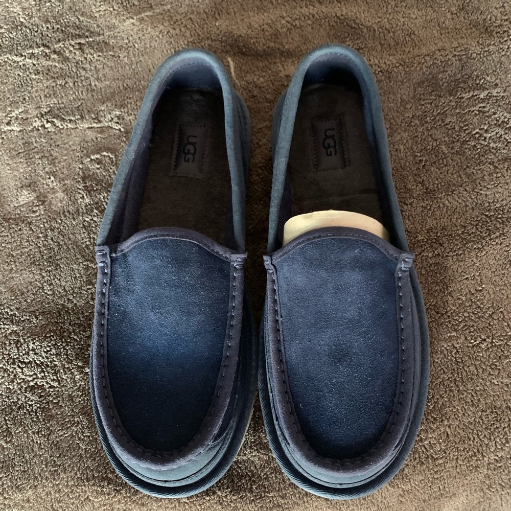 UGG DEX size 9